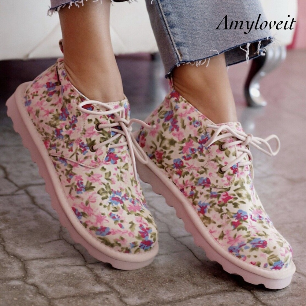 BearPaw Skye Ivory Flower Print Chukka Booties